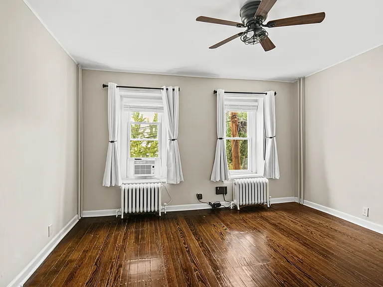 127 Seville St — Photo 22