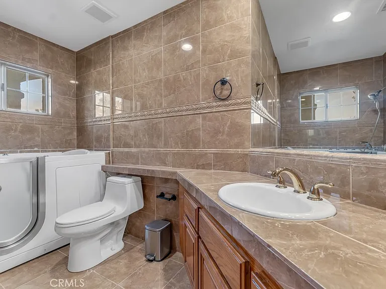 26940 Whitehorse Pl — Photo 18