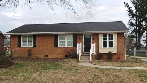1010 Lorraine St Photo 1