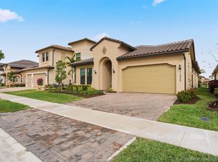 11955 S Baypoint Cir, Parkland, FL 33076