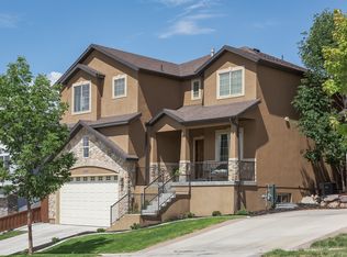 2082 W Woodview Dr, Lehi, UT 84043