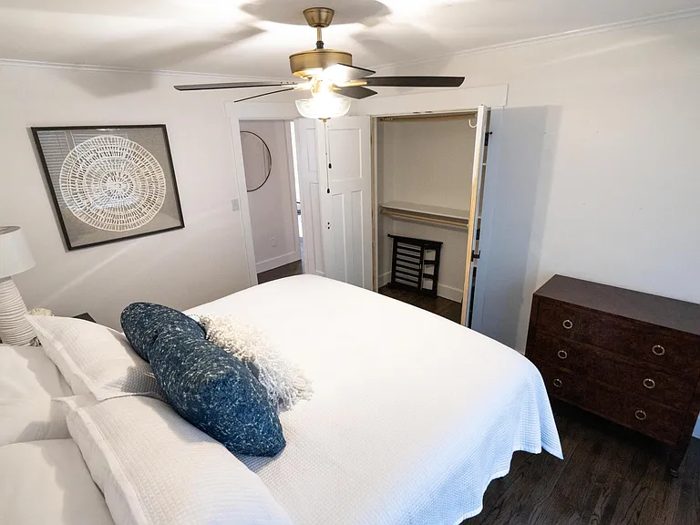 4932 S Newport Ave — Photo 28