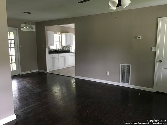 4th image of 102 Northill Dr