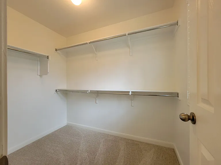 3430 Shiraz Loop — Photo 19
