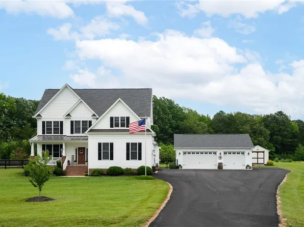 13335 Farm View Dr, Ashland, VA 23005