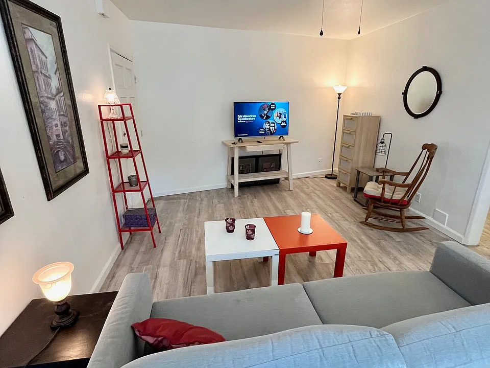 3697 S La Cienega Blvd #15