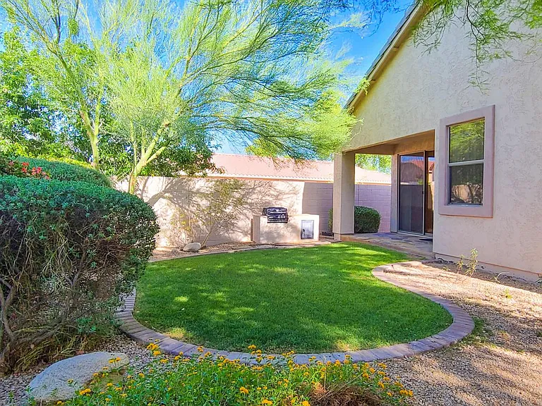 2634 E Fremont Rd — Photo 3