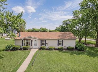 210 S Michigan St, Leonardville, KS 66449