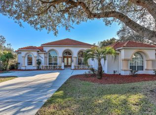 10220 Ridge Top Loop, Weeki Wachee, FL 34613