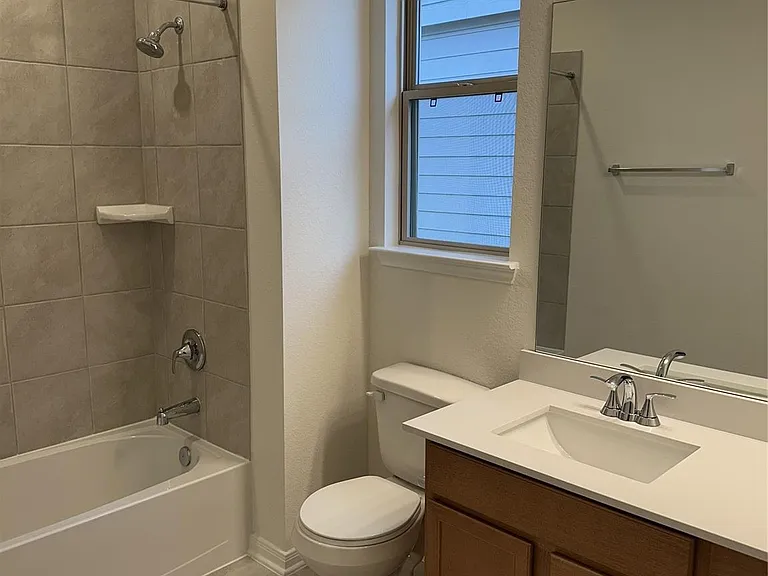 3019 Kastania Ln N — Photo 14