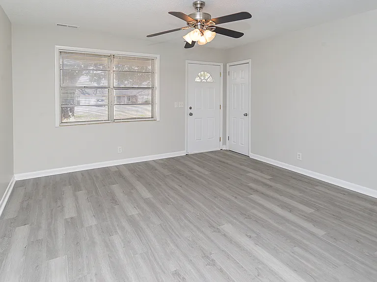 156 Macon Rd — Photo 5