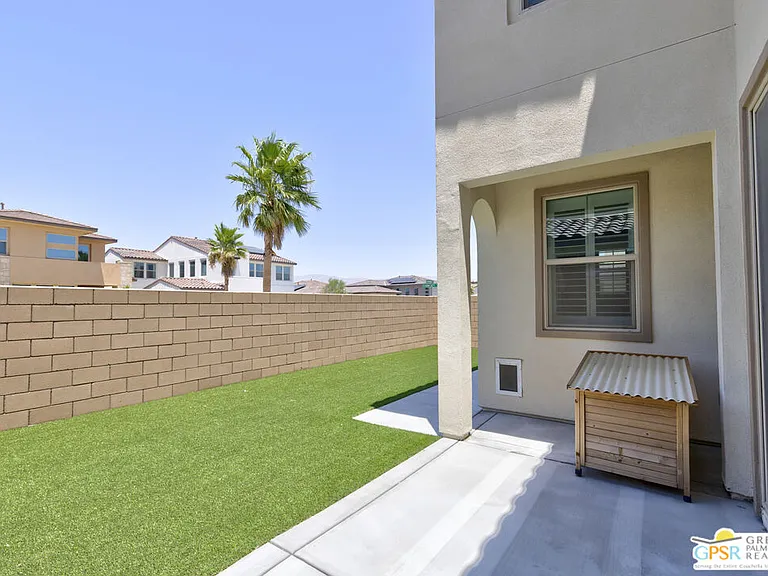 35935 Hinksey St — Photo 32