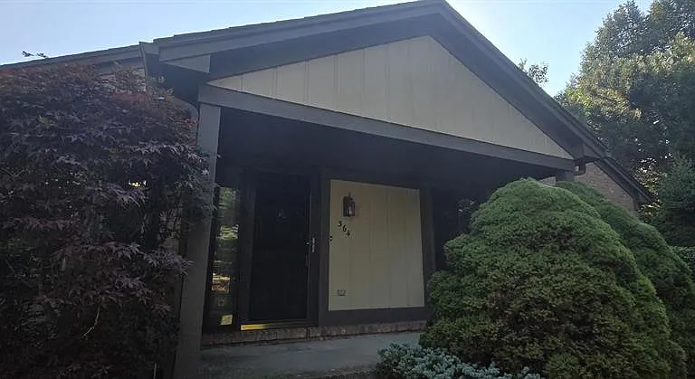 364 Meadow Bridge Dr — Photo 1