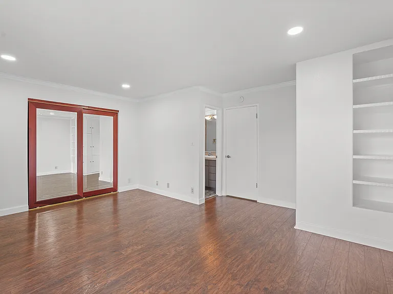 14613 Oak St — Photo 11
