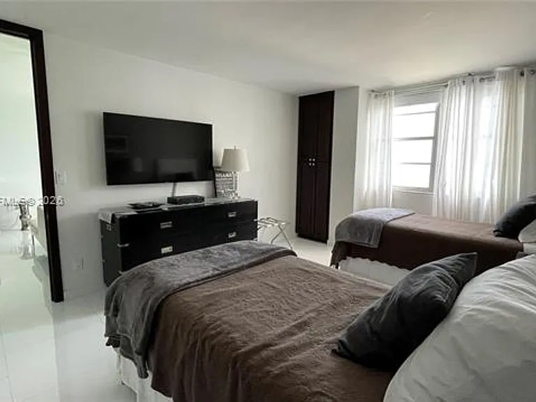 5701 Collins Ave #1714 — Photo 19