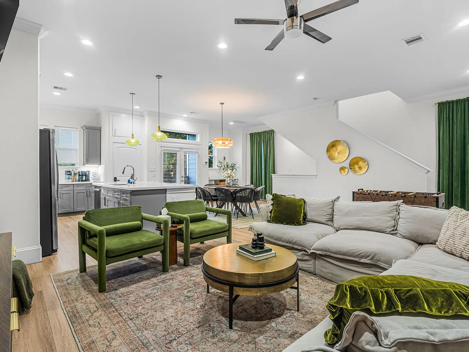 3 bed, $6,500 — Photo 2