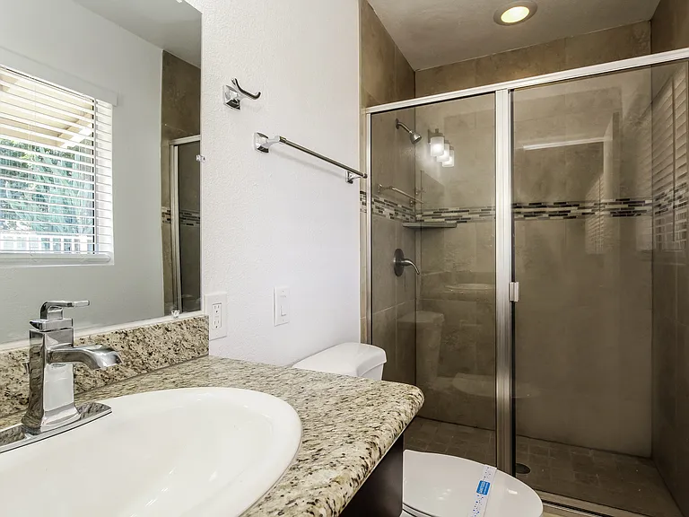 8301 E Turney Ave — Photo 13