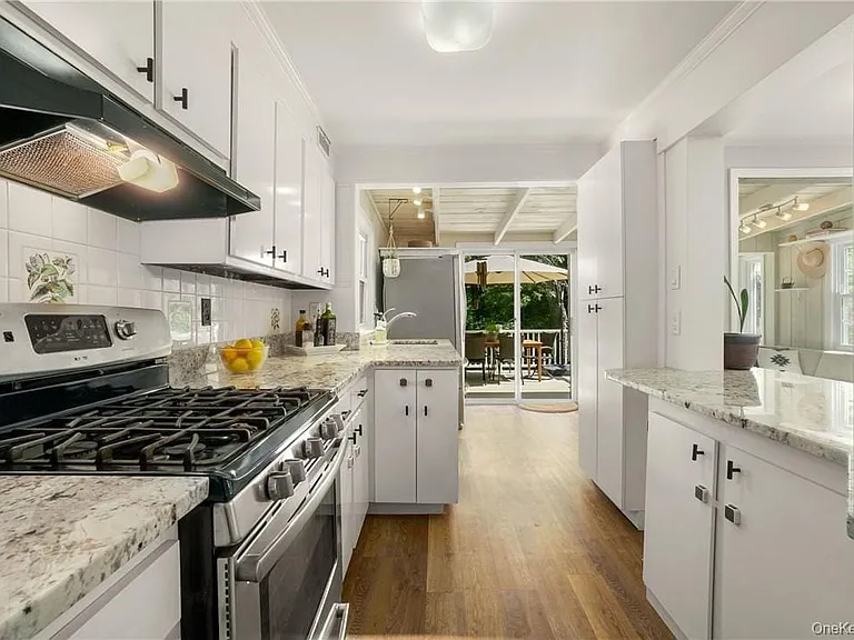 64 Pine Cliff Rd — Photo 10