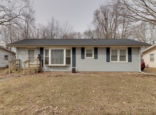 211 Magnolia Dr, Bloomington, IL