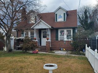 1360 Washington Ave, Vineland, NJ 08361