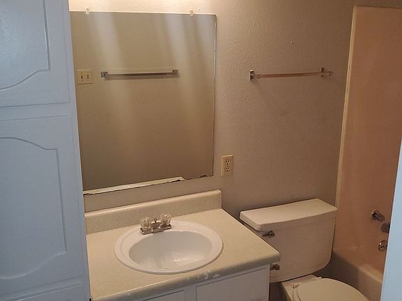 5th image of 3827 Bryce Ave