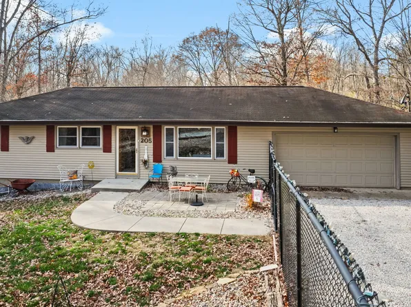 205 Sanctuary Ln, Nashville, IN 47448