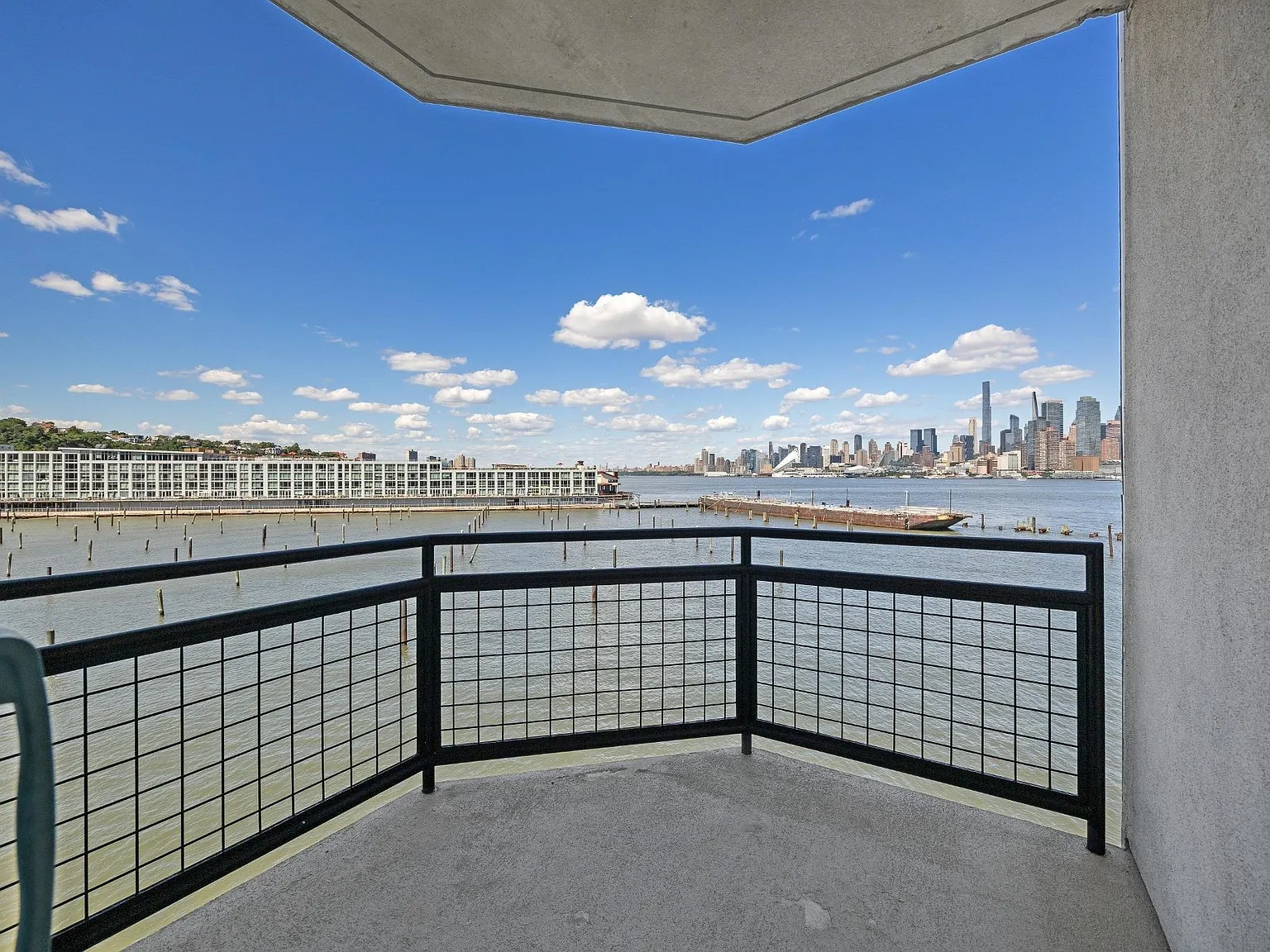 Riva Pointe — Photo 4