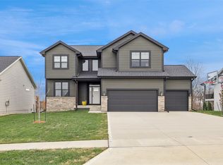 585 NW Rosemont Dr, Waukee, IA 50263