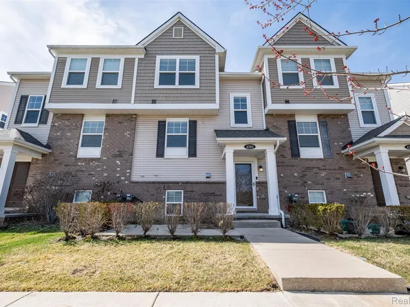 4580 Bradley Cir Unit 24, Troy, MI 48085