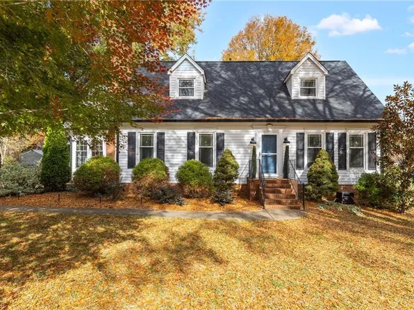 303 Shadowood Dr, Reidsville, NC 27320