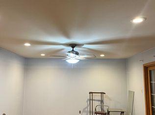 1995 Lincolnwood Rd, Schererville, IN 46375