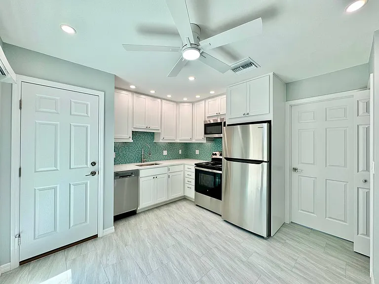 4306 Porpoise Dr #A — Photo 5