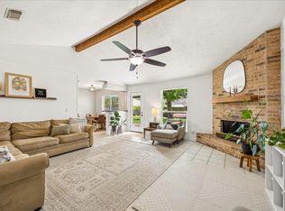 807 W Galveston St, League City, TX 77573