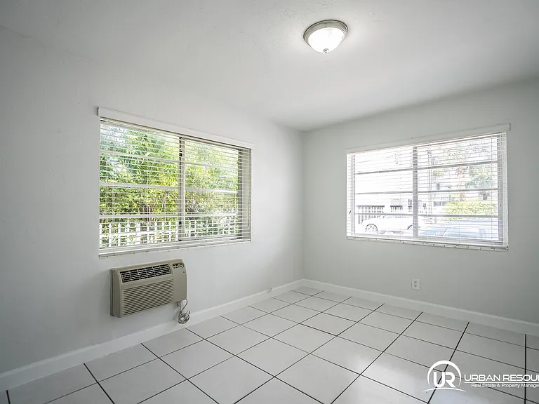 7821 Carlyle Ave #1 — Photo 9