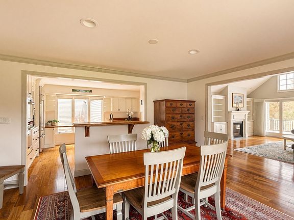 3rd image of 82 Thistle Patch Way