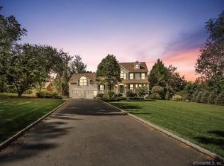 52 Seeley Rd, Trumbull, CT 06611