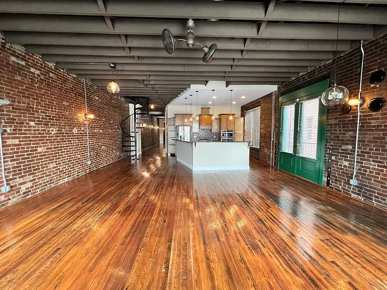 301 Market St SE — Photo 32