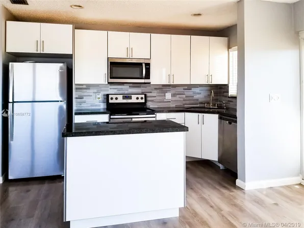 1818 Rodman St APT 3F, Hollywood, FL 33020