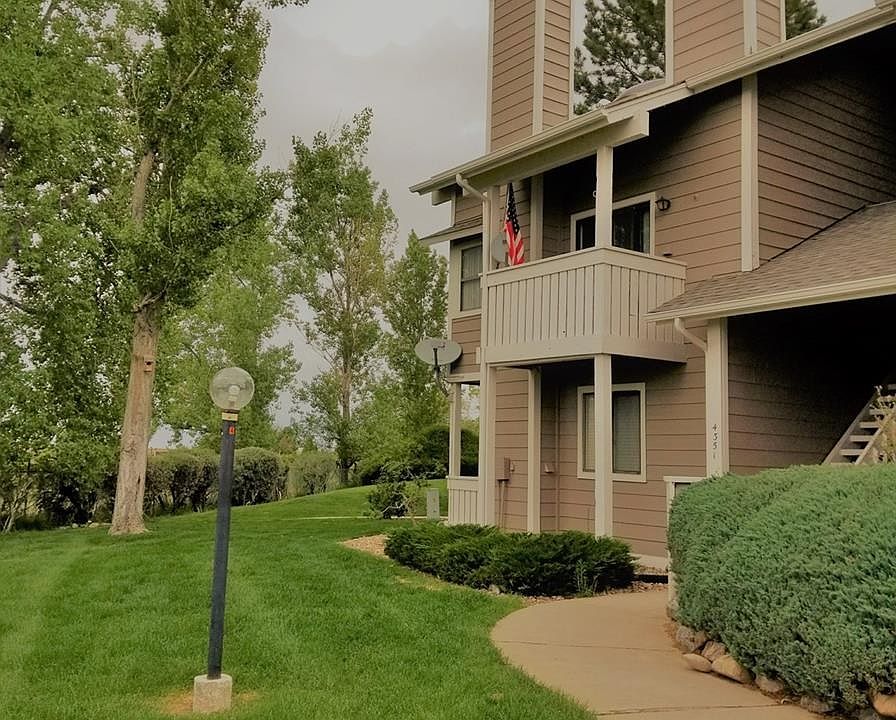 Upper unit with incredible views of Quincy Reservoir.