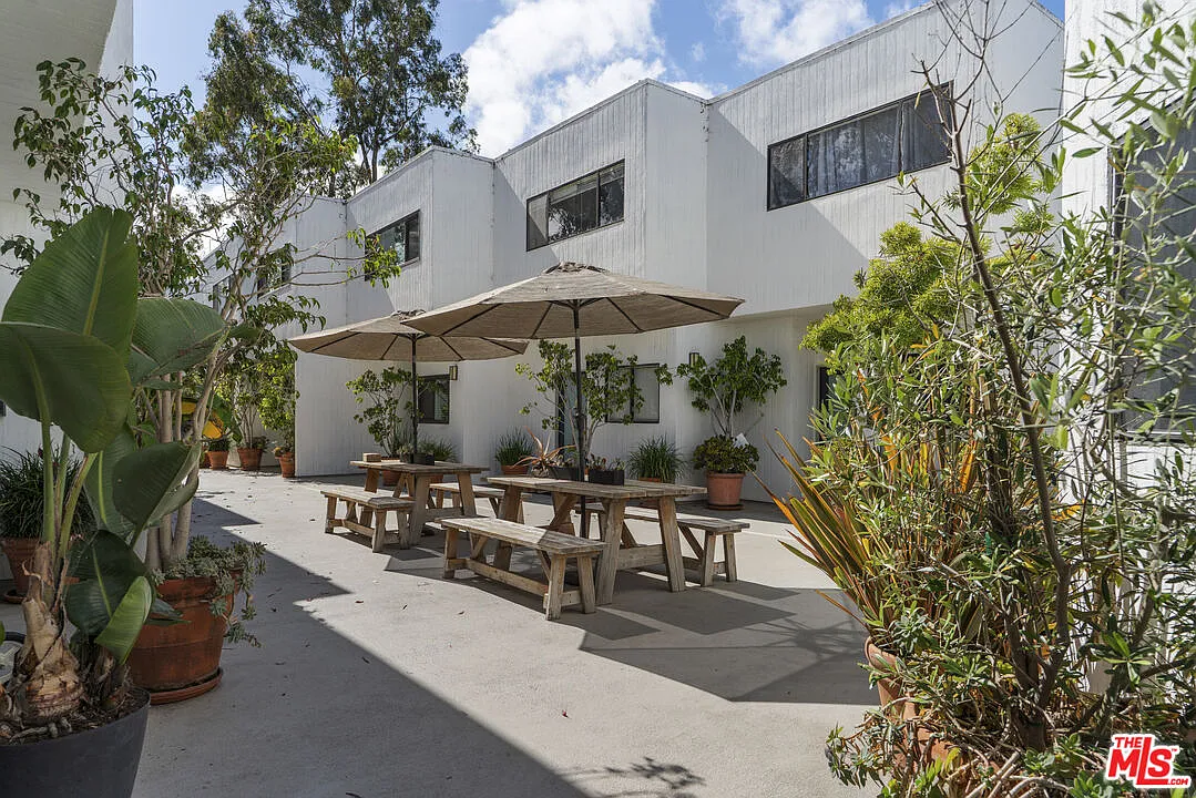 Building Photo - 2500 Abbot Kinney Blvd #3