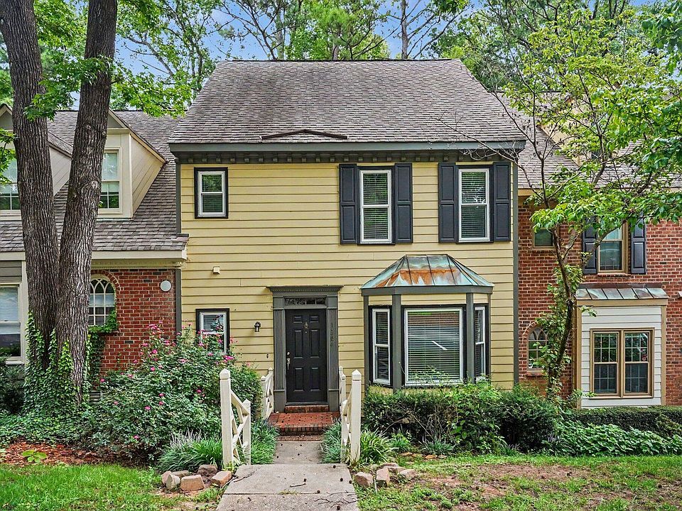 1st image of 1304 Hampshire Ct
