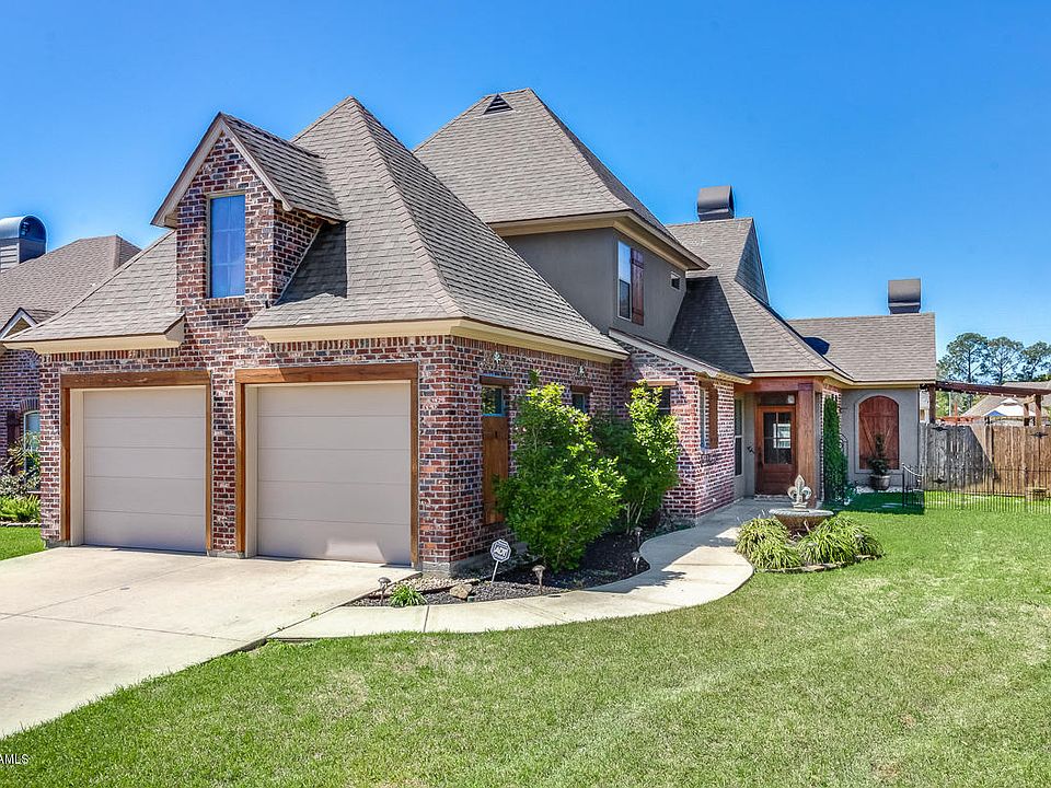 1st image of 208 Cedar Grove Dr