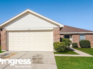 1329 Castle Ridge Rd, Fort Worth, TX 76140