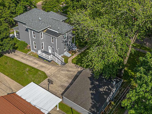 4th image of 327 Lincoln Ave
