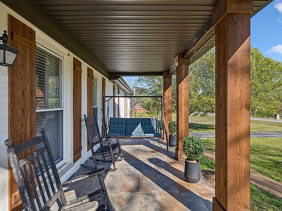 4th image of 1707 Cook Dr