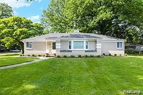 20088 Woodland St photo 1