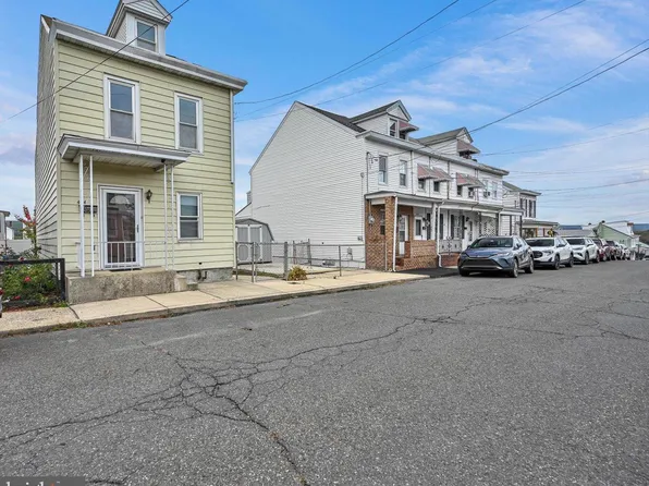 424 Pottsville St, Minersville, PA 17954