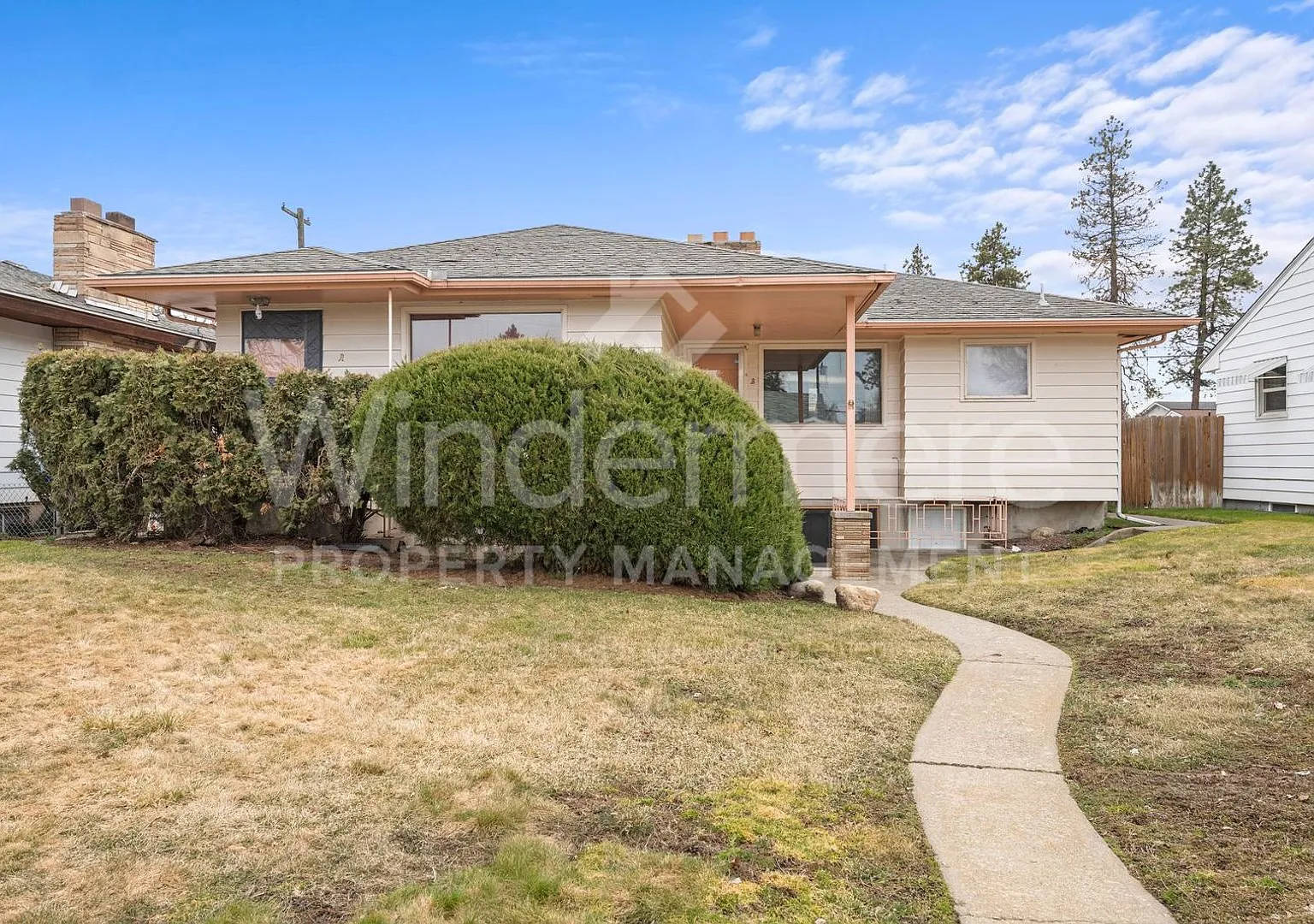 40 E Longfellow — Photo 1