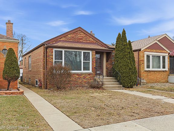 2nd image of 3829 W 109th St