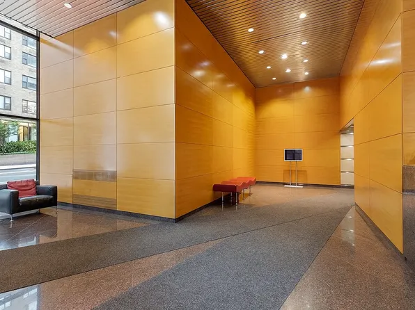 250 East 40th Street image 10 of 15